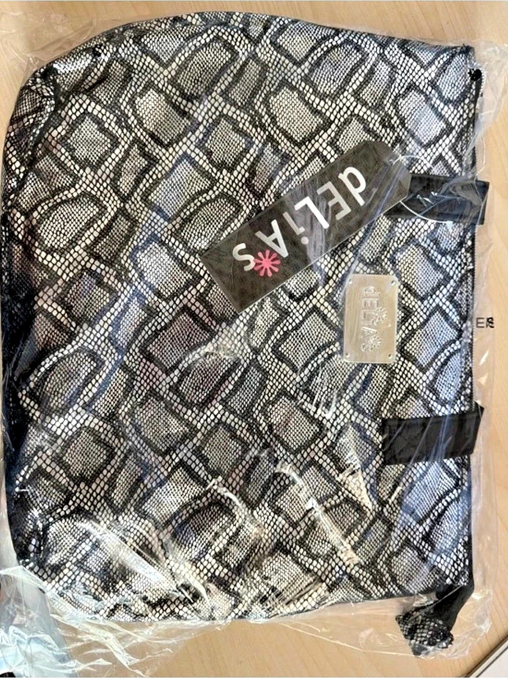 Delia's Geometriclunch Bag in Black & Gray NWT
